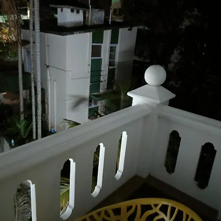 Elzas Fort Inn Kochi Exterior photo