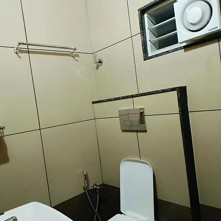 Elzas Fort Inn Kochi Exterior photo