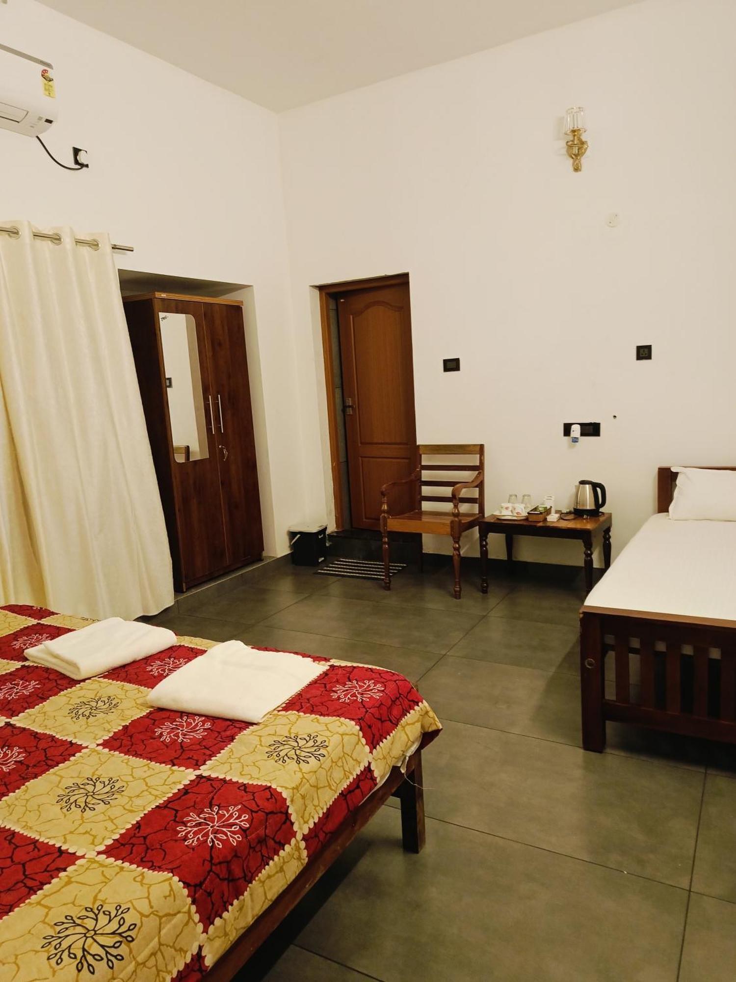 Elzas Homestay Kochi